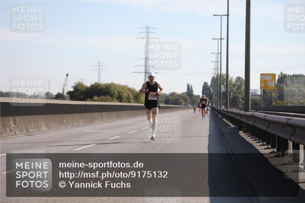 03.10.2025 - Köhlbrandbrückenlauf Yannick Fuchs http://msf.ph/oto/9175132 03.10.2025 11:11:11 Position 3  meine-sportfotos.de