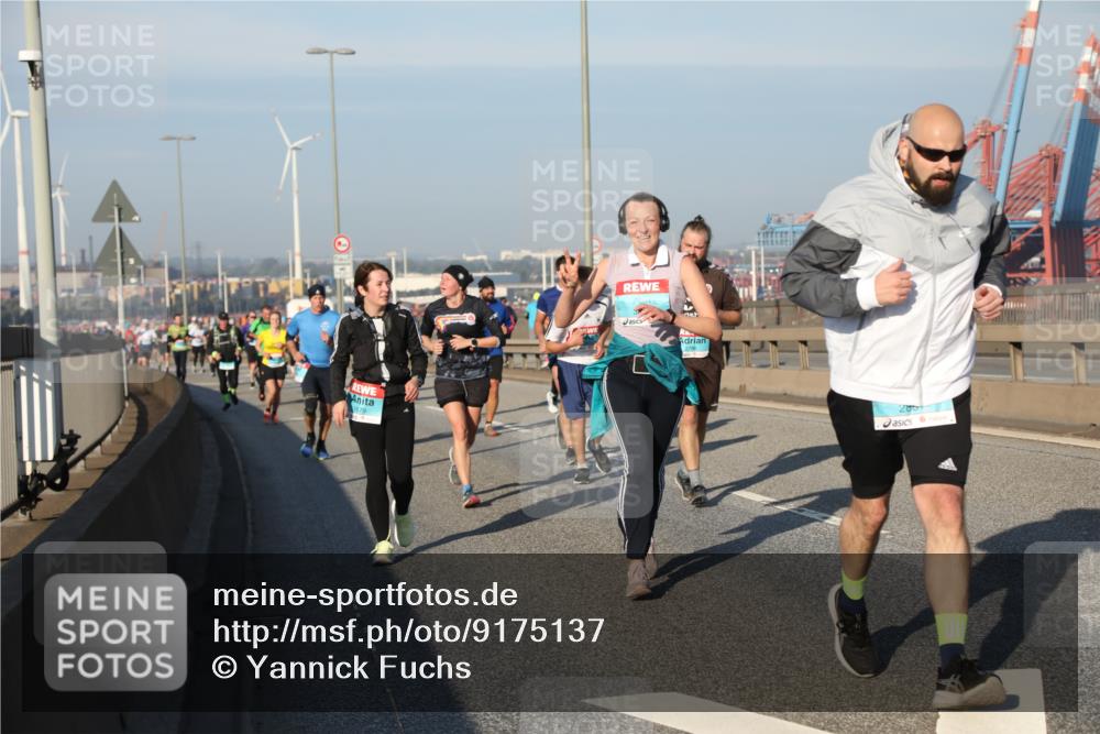 03.10.2025 - Köhlbrandbrückenlauf Yannick Fuchs http://msf.ph/oto/9175137 03.10.2025 08:44:46 Position 2 1679, 200 meine-sportfotos.de