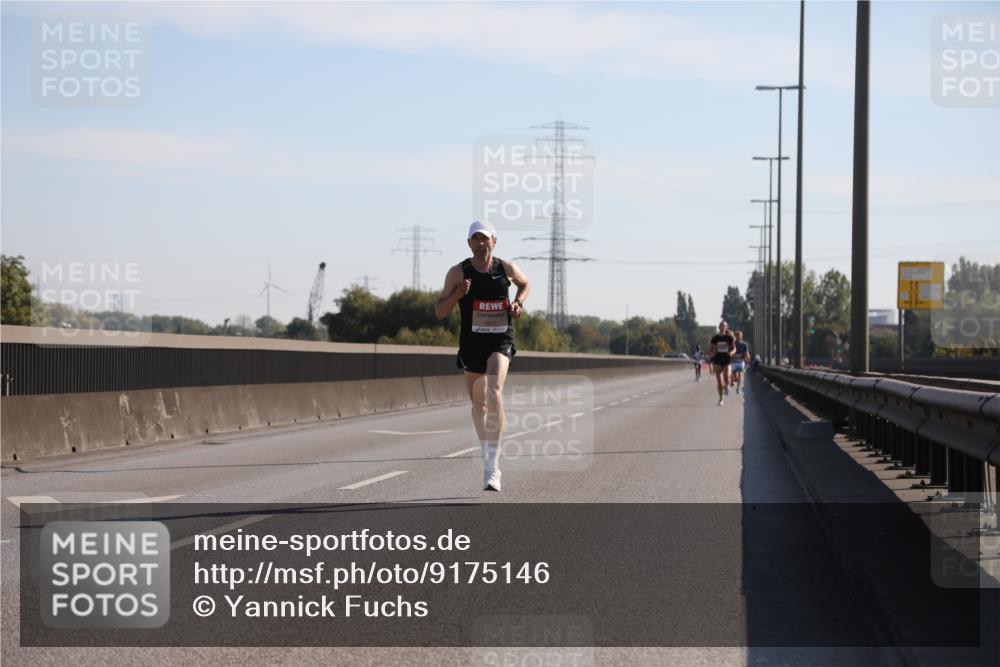 03.10.2025 - Köhlbrandbrückenlauf Yannick Fuchs http://msf.ph/oto/9175146 03.10.2025 11:11:12 Position 3 4027 meine-sportfotos.de