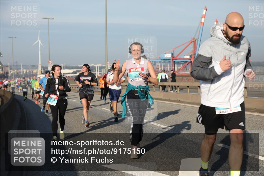 03.10.2025 - Köhlbrandbrückenlauf Yannick Fuchs http://msf.ph/oto/9175150 03.10.2025 08:44:47 Position 2 3818 meine-sportfotos.de