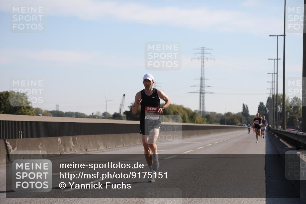 03.10.2025 - Köhlbrandbrückenlauf Yannick Fuchs http://msf.ph/oto/9175151 03.10.2025 11:11:13 Position 3 4027 meine-sportfotos.de