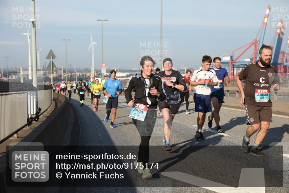 03.10.2025 - Köhlbrandbrückenlauf Yannick Fuchs http://msf.ph/oto/9175174 03.10.2025 08:44:48 Position 2 1679, 2786 meine-sportfotos.de