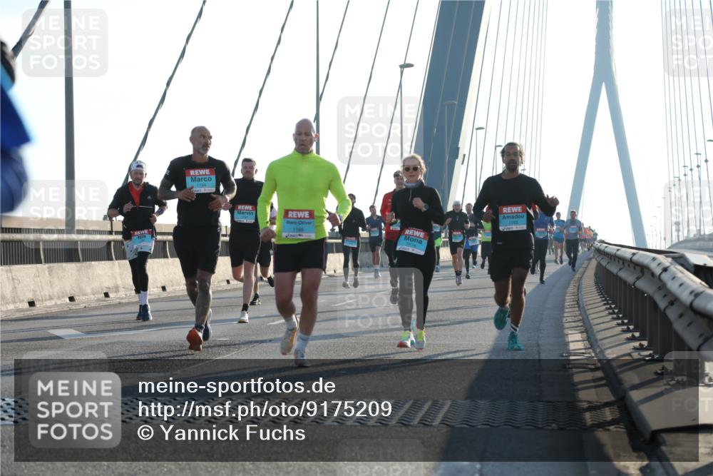 03.10.2025 - Köhlbrandbrückenlauf Yannick Fuchs http://msf.ph/oto/9175209 03.10.2025 08:24:00 Position 1 1194, 1168, 3174 meine-sportfotos.de