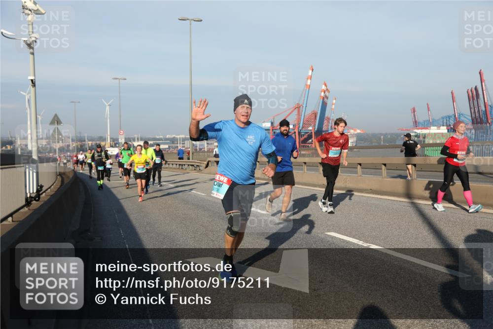 03.10.2025 - Köhlbrandbrückenlauf Yannick Fuchs http://msf.ph/oto/9175211 03.10.2025 08:44:51 Position 2 2015, 20, 2730, 1 meine-sportfotos.de