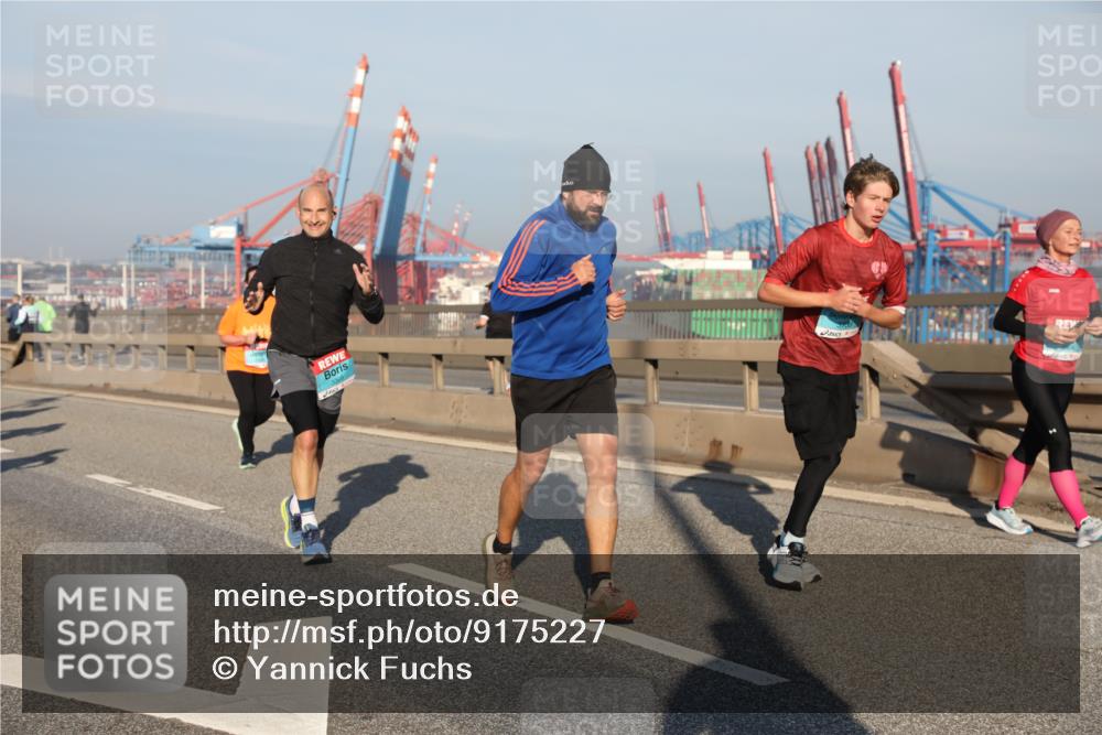 03.10.2025 - Köhlbrandbrückenlauf Yannick Fuchs http://msf.ph/oto/9175227 03.10.2025 08:44:53 Position 2  meine-sportfotos.de