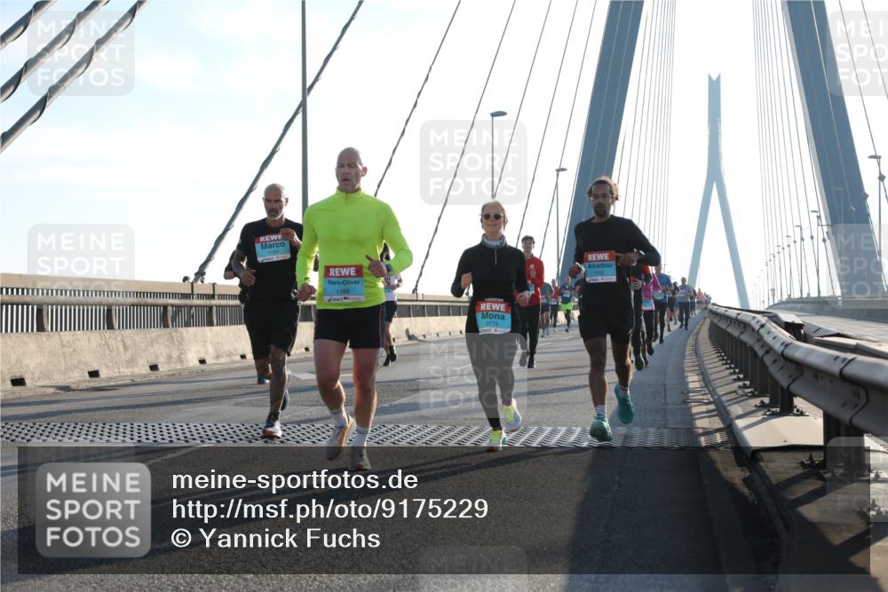 03.10.2025 - Köhlbrandbrückenlauf Yannick Fuchs http://msf.ph/oto/9175229 03.10.2025 08:24:02 Position 1 1168, 3174 meine-sportfotos.de