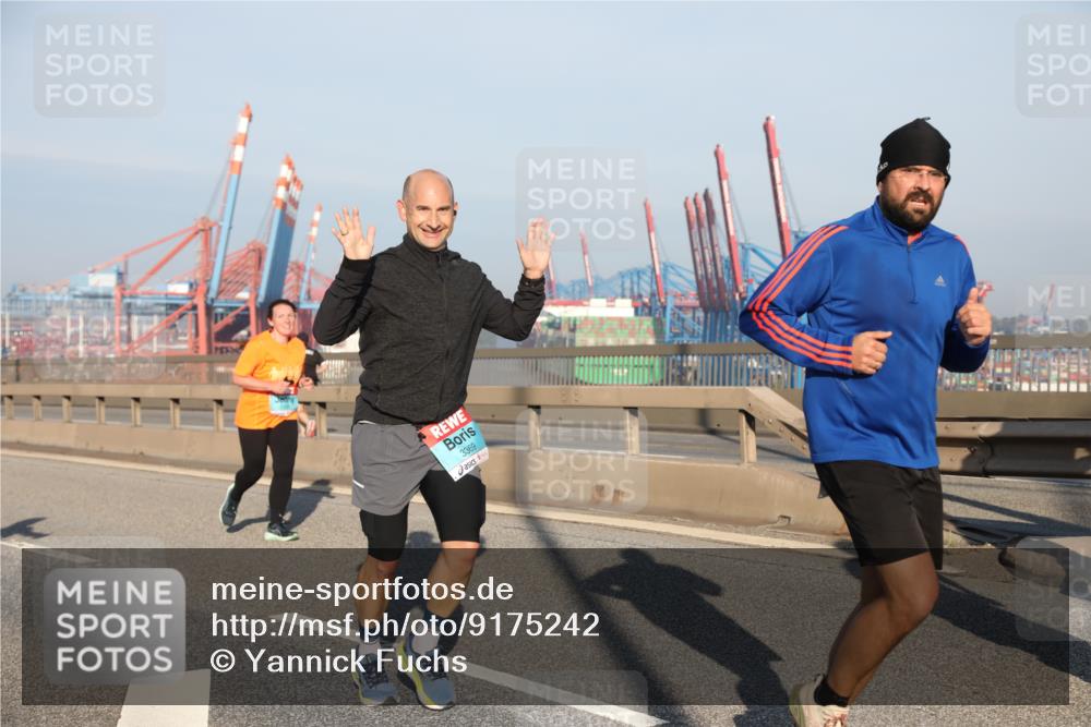03.10.2025 - Köhlbrandbrückenlauf Yannick Fuchs http://msf.ph/oto/9175242 03.10.2025 08:44:54 Position 2 3369 meine-sportfotos.de