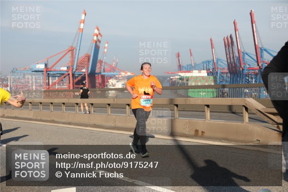03.10.2025 - Köhlbrandbrückenlauf Yannick Fuchs http://msf.ph/oto/9175247 03.10.2025 08:44:55 Position 2 1350 meine-sportfotos.de
