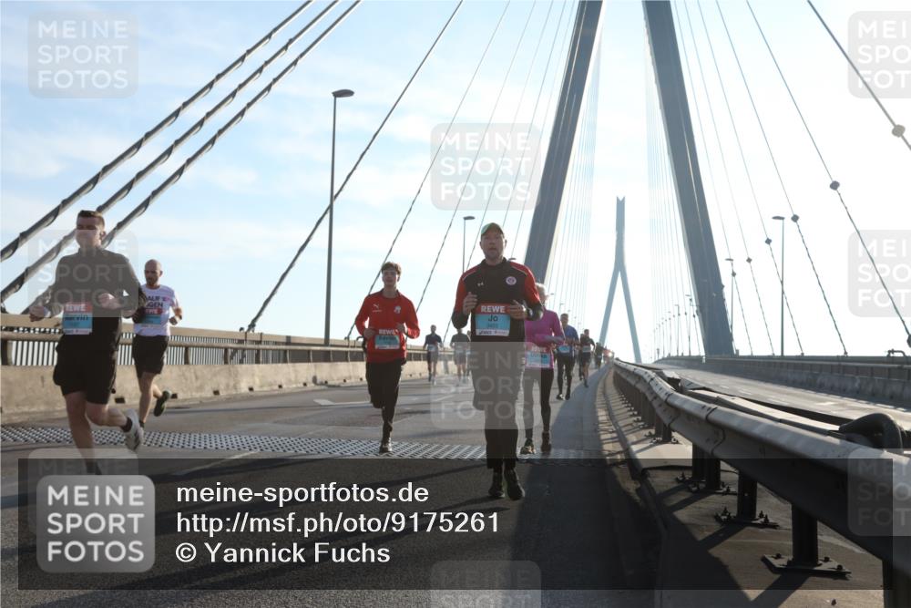 03.10.2025 - Köhlbrandbrückenlauf Yannick Fuchs http://msf.ph/oto/9175261 03.10.2025 08:24:05 Position 1  meine-sportfotos.de