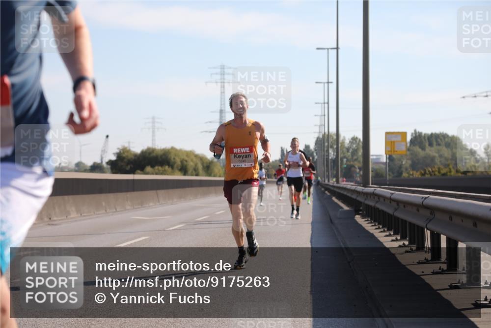03.10.2025 - Köhlbrandbrückenlauf Yannick Fuchs http://msf.ph/oto/9175263 03.10.2025 11:11:28 Position 3 6240 meine-sportfotos.de