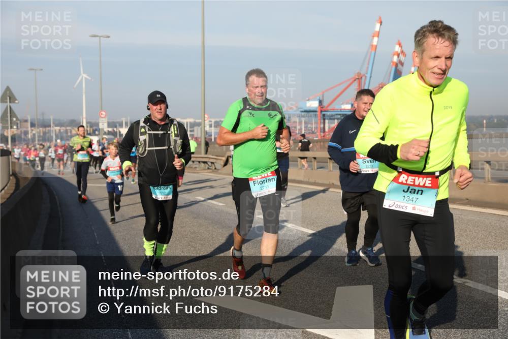 03.10.2025 - Köhlbrandbrückenlauf Yannick Fuchs http://msf.ph/oto/9175284 03.10.2025 08:44:57 Position 2 1512, 2711, 1233, 1347 meine-sportfotos.de