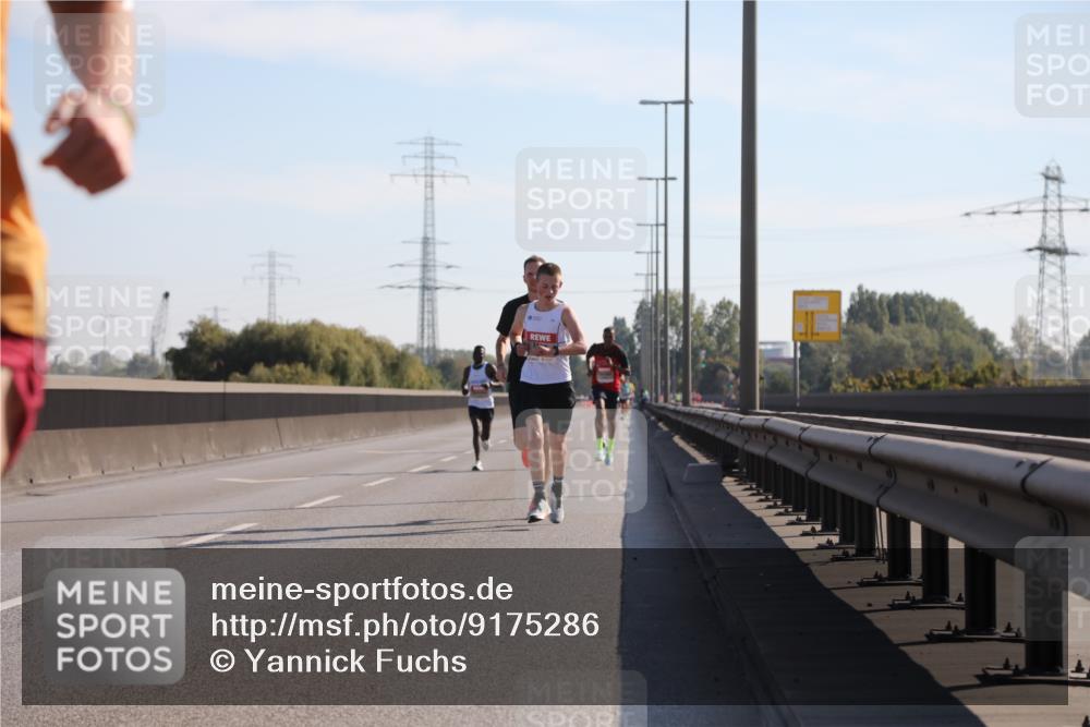 03.10.2025 - Köhlbrandbrückenlauf Yannick Fuchs http://msf.ph/oto/9175286 03.10.2025 11:11:30 Position 3  meine-sportfotos.de