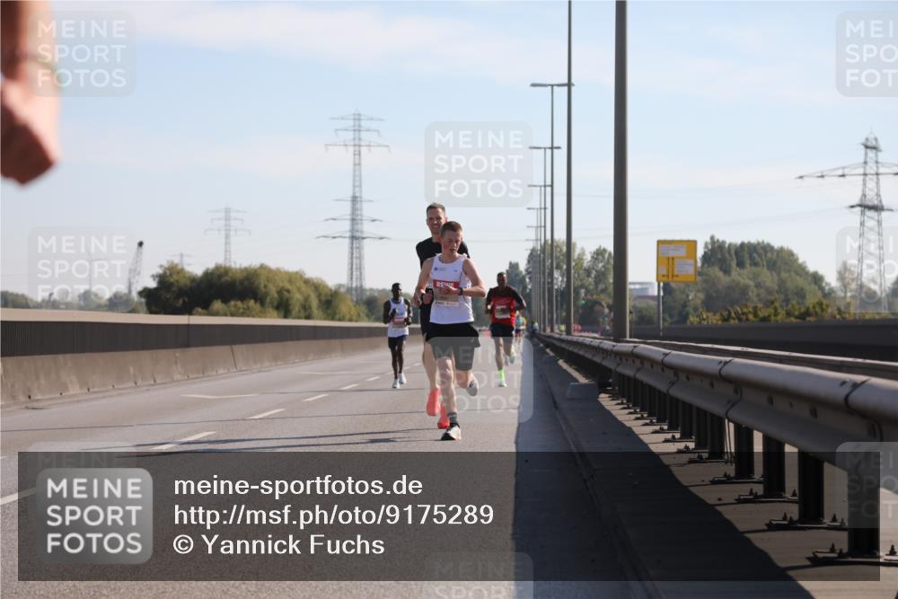 03.10.2025 - Köhlbrandbrückenlauf Yannick Fuchs http://msf.ph/oto/9175289 03.10.2025 11:11:30 Position 3  meine-sportfotos.de