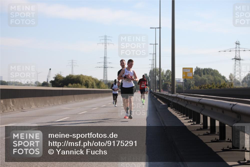 03.10.2025 - Köhlbrandbrückenlauf Yannick Fuchs http://msf.ph/oto/9175291 03.10.2025 11:11:30 Position 3  meine-sportfotos.de