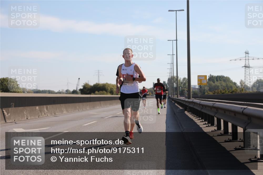 03.10.2025 - Köhlbrandbrückenlauf Yannick Fuchs http://msf.ph/oto/9175311 03.10.2025 11:11:32 Position 3 6087 meine-sportfotos.de