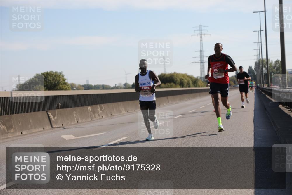 03.10.2025 - Köhlbrandbrückenlauf Yannick Fuchs http://msf.ph/oto/9175328 03.10.2025 11:11:35 Position 3 6359, 6483 meine-sportfotos.de