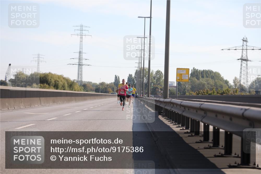 03.10.2025 - Köhlbrandbrückenlauf Yannick Fuchs http://msf.ph/oto/9175386 03.10.2025 11:11:44 Position 3  meine-sportfotos.de