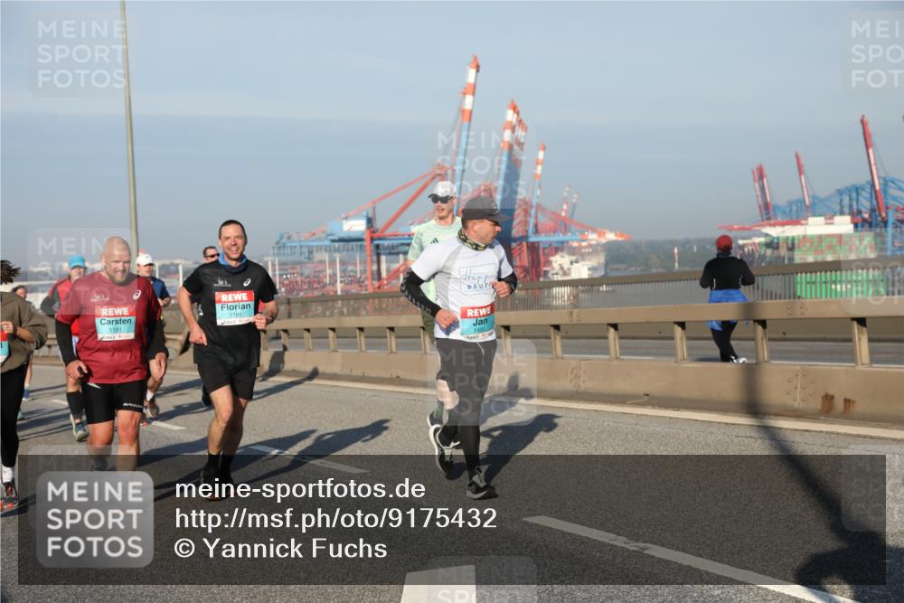 03.10.2025 - Köhlbrandbrückenlauf Yannick Fuchs http://msf.ph/oto/9175432 03.10.2025 08:45:11 Position 2 1191, 1181, 1491 meine-sportfotos.de