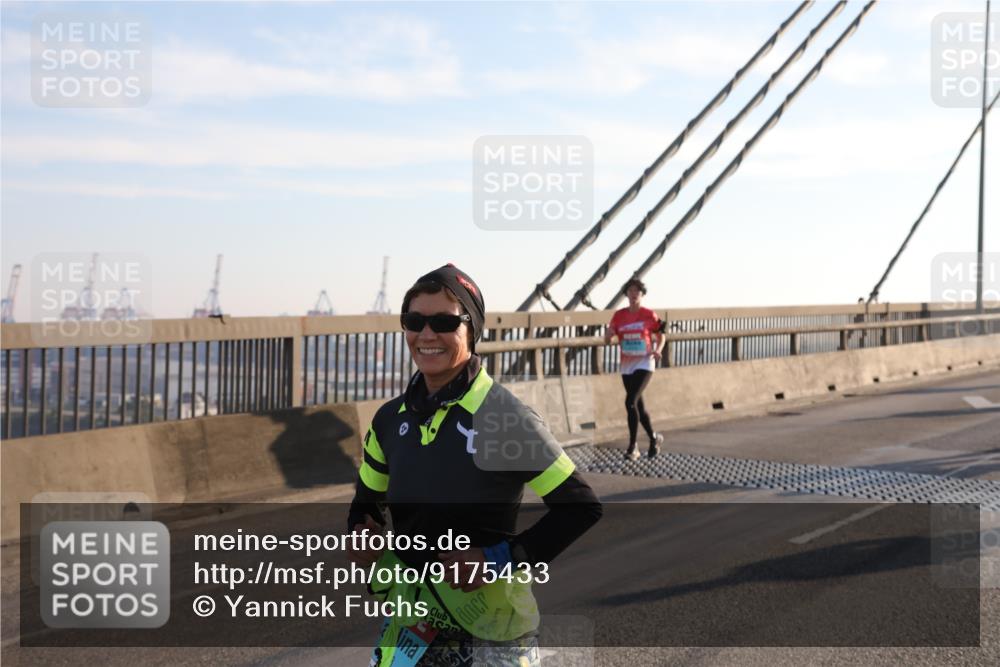 03.10.2025 - Köhlbrandbrückenlauf Yannick Fuchs http://msf.ph/oto/9175433 03.10.2025 08:24:23 Position 1 6 meine-sportfotos.de