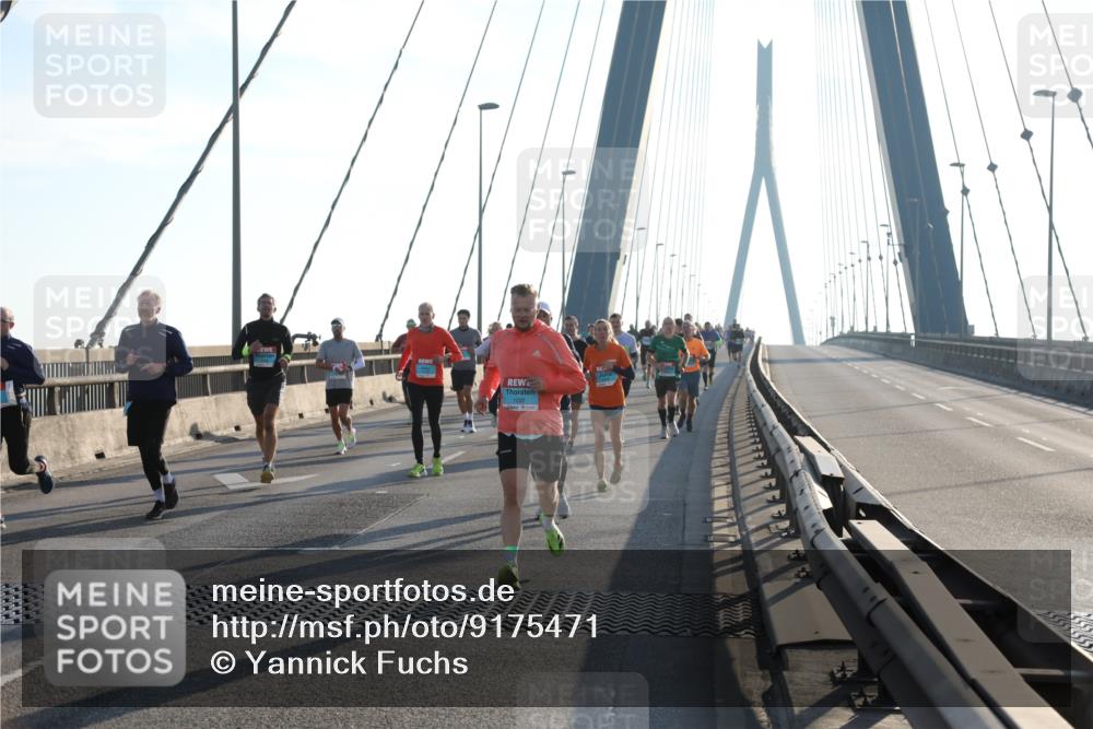03.10.2025 - Köhlbrandbrückenlauf Yannick Fuchs http://msf.ph/oto/9175471 03.10.2025 08:24:28 Position 1 1292 meine-sportfotos.de