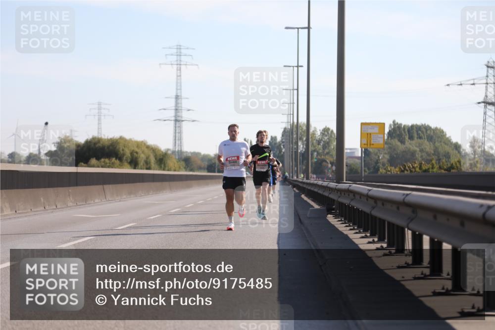 03.10.2025 - Köhlbrandbrückenlauf Yannick Fuchs http://msf.ph/oto/9175485 03.10.2025 11:12:04 Position 3  meine-sportfotos.de