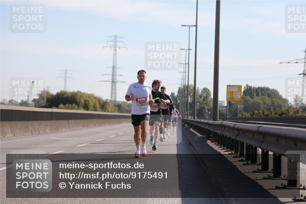 03.10.2025 - Köhlbrandbrückenlauf Yannick Fuchs http://msf.ph/oto/9175491 03.10.2025 11:12:05 Position 3  meine-sportfotos.de