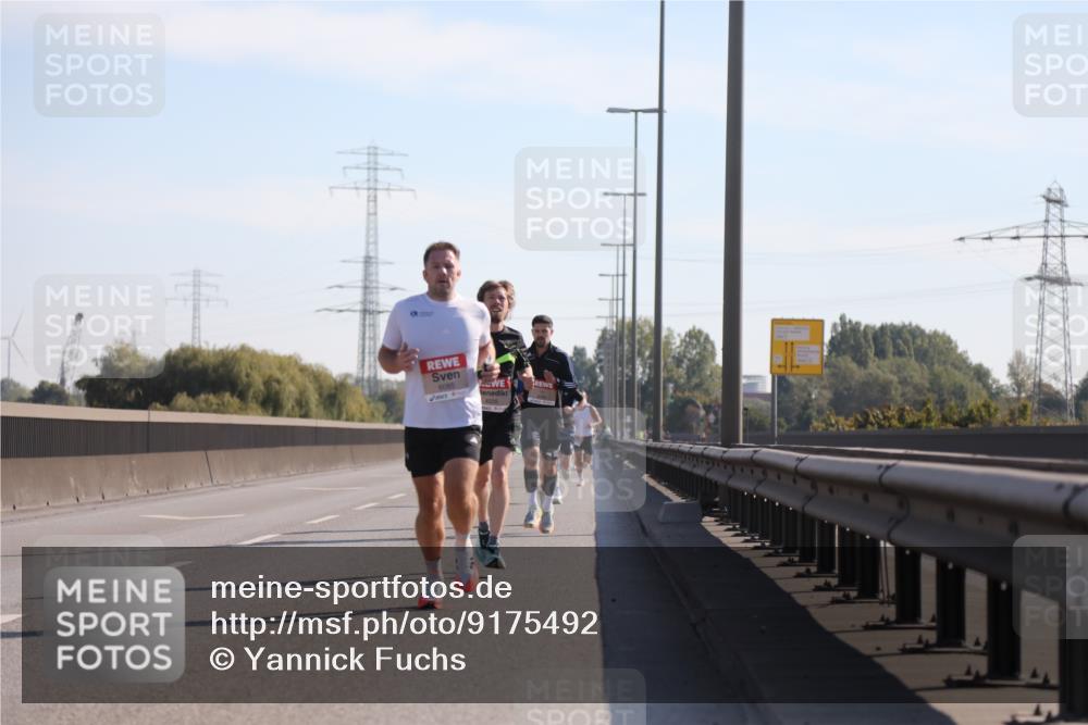 03.10.2025 - Köhlbrandbrückenlauf Yannick Fuchs http://msf.ph/oto/9175492 03.10.2025 11:12:06 Position 3 6085 meine-sportfotos.de