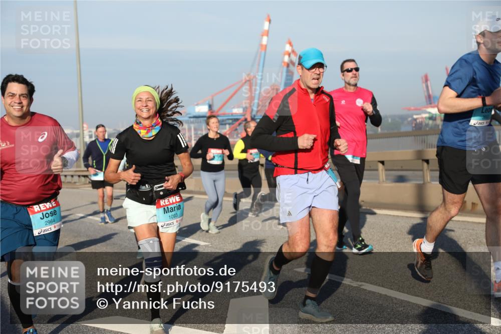 03.10.2025 - Köhlbrandbrückenlauf Yannick Fuchs http://msf.ph/oto/9175493 03.10.2025 08:45:15 Position 2 2964, 1093 meine-sportfotos.de