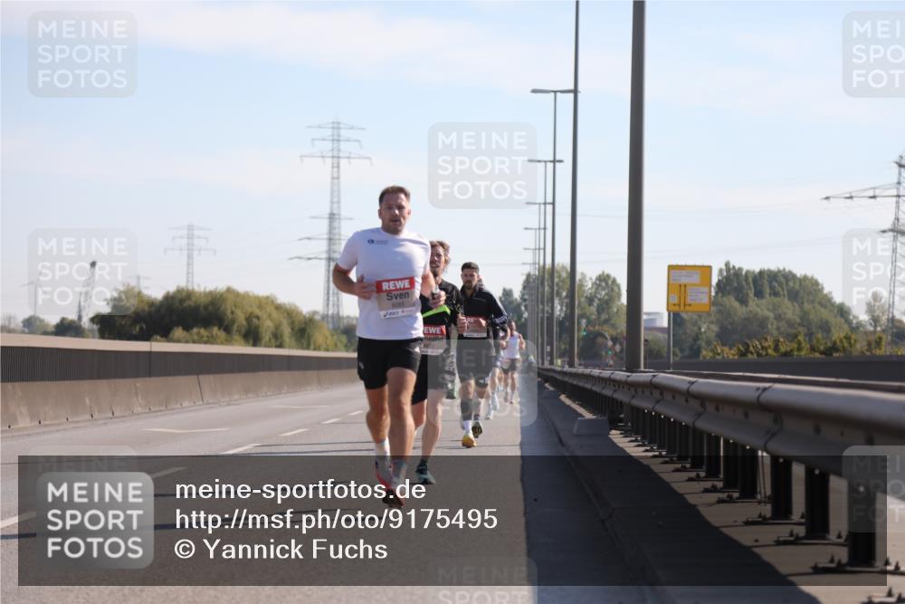 03.10.2025 - Köhlbrandbrückenlauf Yannick Fuchs http://msf.ph/oto/9175495 03.10.2025 11:12:06 Position 3 6085 meine-sportfotos.de