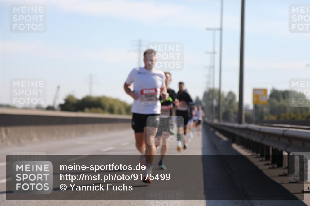 03.10.2025 - Köhlbrandbrückenlauf Yannick Fuchs http://msf.ph/oto/9175499 03.10.2025 11:12:07 Position 3  meine-sportfotos.de