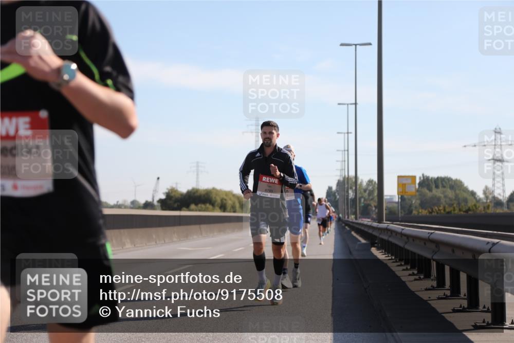 03.10.2025 - Köhlbrandbrückenlauf Yannick Fuchs http://msf.ph/oto/9175508 03.10.2025 11:12:10 Position 3 006, 6793 meine-sportfotos.de