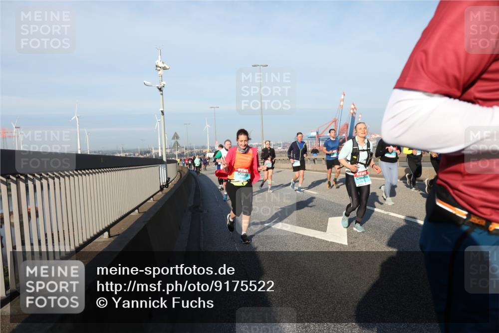 03.10.2025 - Köhlbrandbrückenlauf Yannick Fuchs http://msf.ph/oto/9175522 03.10.2025 08:45:17 Position 2  meine-sportfotos.de