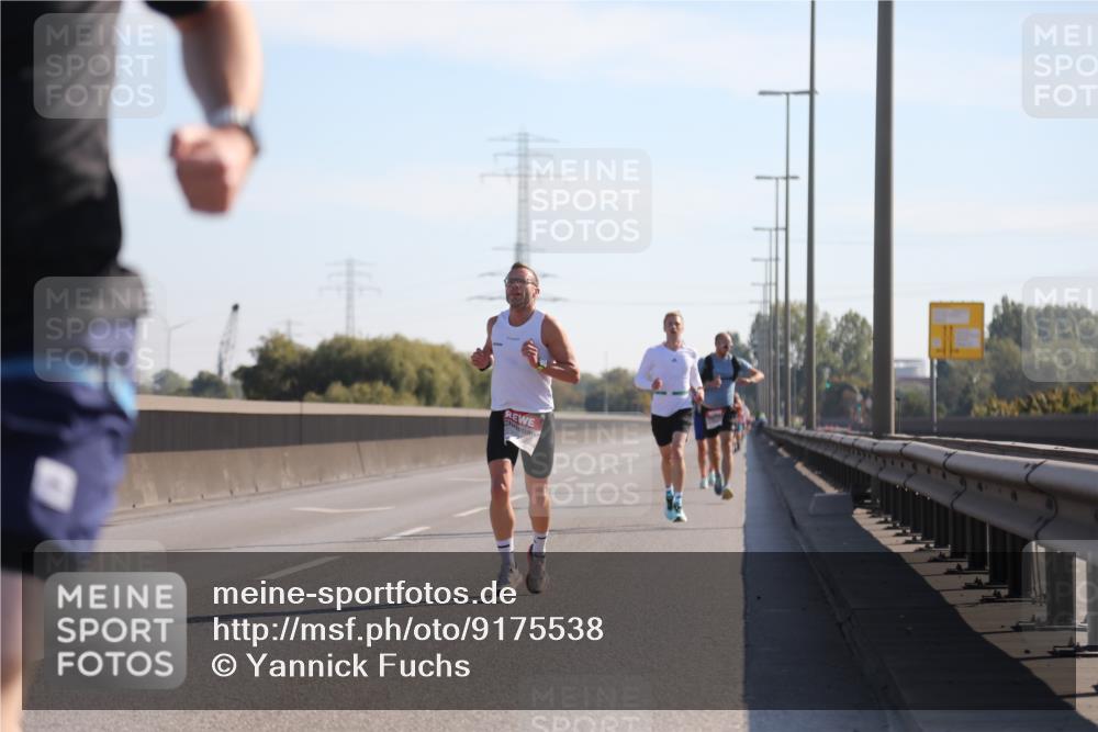 03.10.2025 - Köhlbrandbrückenlauf Yannick Fuchs http://msf.ph/oto/9175538 03.10.2025 11:12:15 Position 3  meine-sportfotos.de
