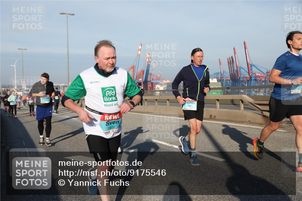 03.10.2025 - Köhlbrandbrückenlauf Yannick Fuchs http://msf.ph/oto/9175546 03.10.2025 08:45:20 Position 2 1522, 1307, 1399 meine-sportfotos.de