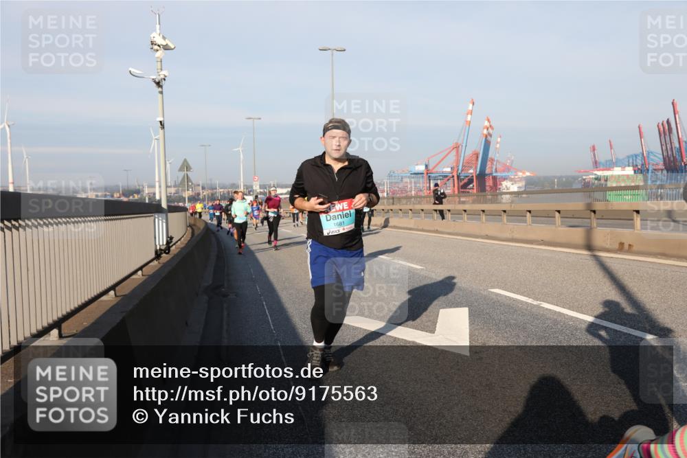 03.10.2025 - Köhlbrandbrückenlauf Yannick Fuchs http://msf.ph/oto/9175563 03.10.2025 08:45:21 Position 2 1681 meine-sportfotos.de