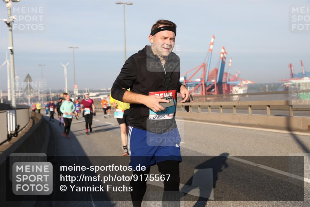 03.10.2025 - Köhlbrandbrückenlauf Yannick Fuchs http://msf.ph/oto/9175567 03.10.2025 08:45:22 Position 2 1681 meine-sportfotos.de