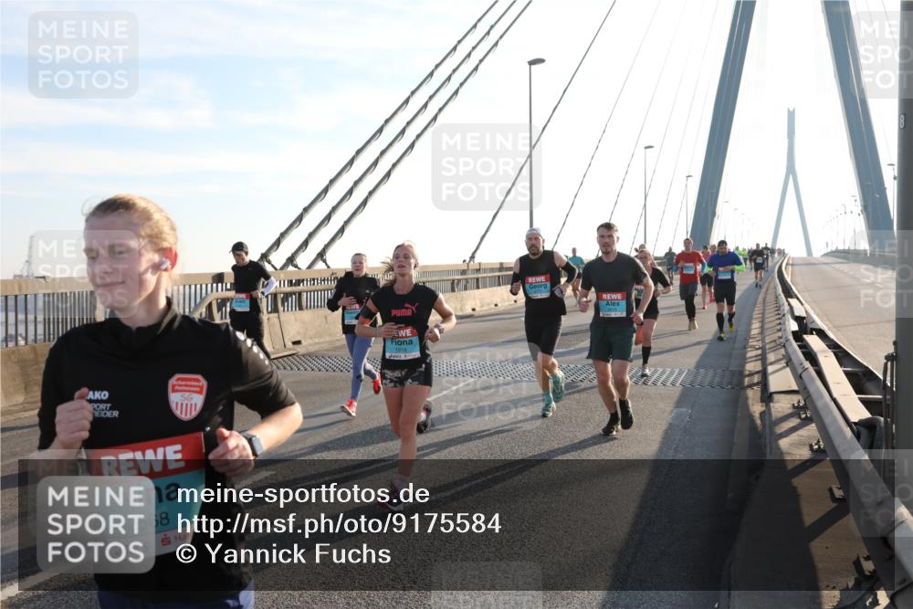03.10.2025 - Köhlbrandbrückenlauf Yannick Fuchs http://msf.ph/oto/9175584 03.10.2025 08:24:38 Position 1 3568, 1018 meine-sportfotos.de