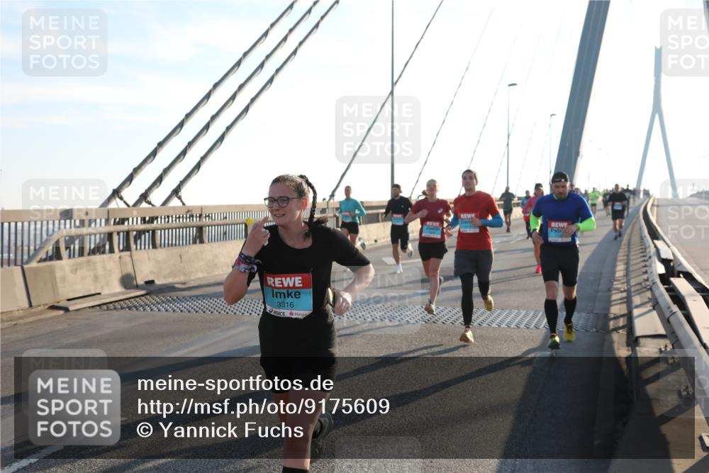 03.10.2025 - Köhlbrandbrückenlauf Yannick Fuchs http://msf.ph/oto/9175609 03.10.2025 08:24:40 Position 1 3316 meine-sportfotos.de