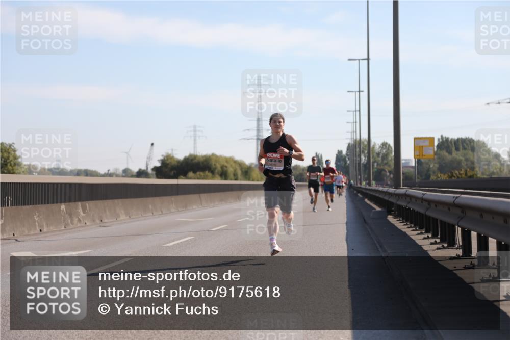 03.10.2025 - Köhlbrandbrückenlauf Yannick Fuchs http://msf.ph/oto/9175618 03.10.2025 11:12:27 Position 3 4092 meine-sportfotos.de