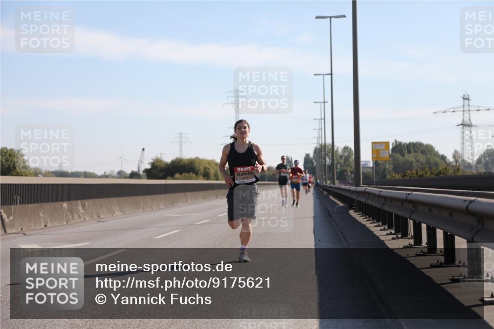 03.10.2025 - Köhlbrandbrückenlauf Yannick Fuchs http://msf.ph/oto/9175621 03.10.2025 11:12:27 Position 3  meine-sportfotos.de