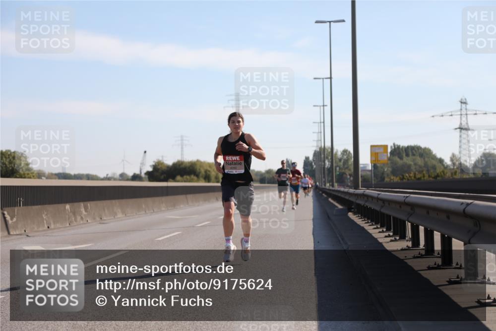 03.10.2025 - Köhlbrandbrückenlauf Yannick Fuchs http://msf.ph/oto/9175624 03.10.2025 11:12:28 Position 3 4092 meine-sportfotos.de