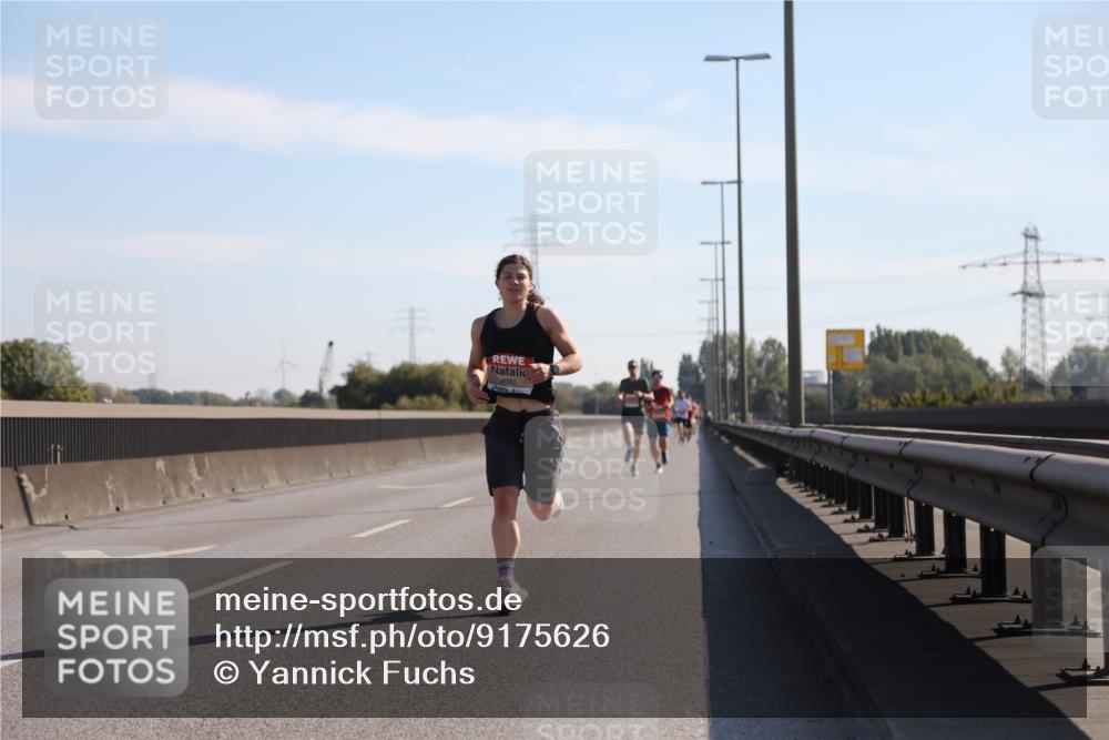 03.10.2025 - Köhlbrandbrückenlauf Yannick Fuchs http://msf.ph/oto/9175626 03.10.2025 11:12:28 Position 3 4092 meine-sportfotos.de