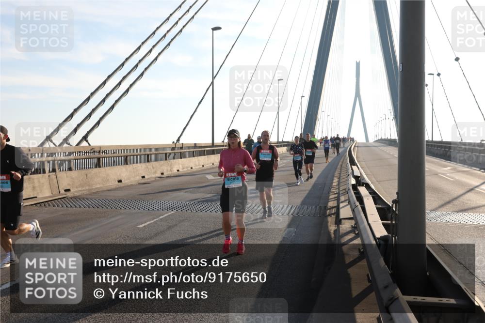 03.10.2025 - Köhlbrandbrückenlauf Yannick Fuchs http://msf.ph/oto/9175650 03.10.2025 08:24:43 Position 1 1123 meine-sportfotos.de