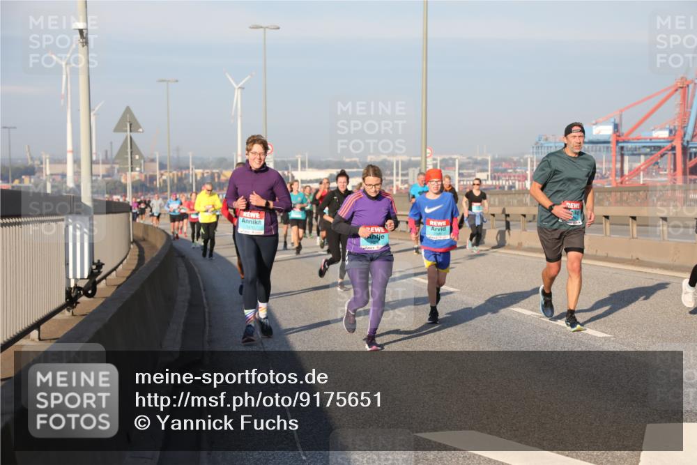 03.10.2025 - Köhlbrandbrückenlauf Yannick Fuchs http://msf.ph/oto/9175651 03.10.2025 08:45:31 Position 2 1470 meine-sportfotos.de