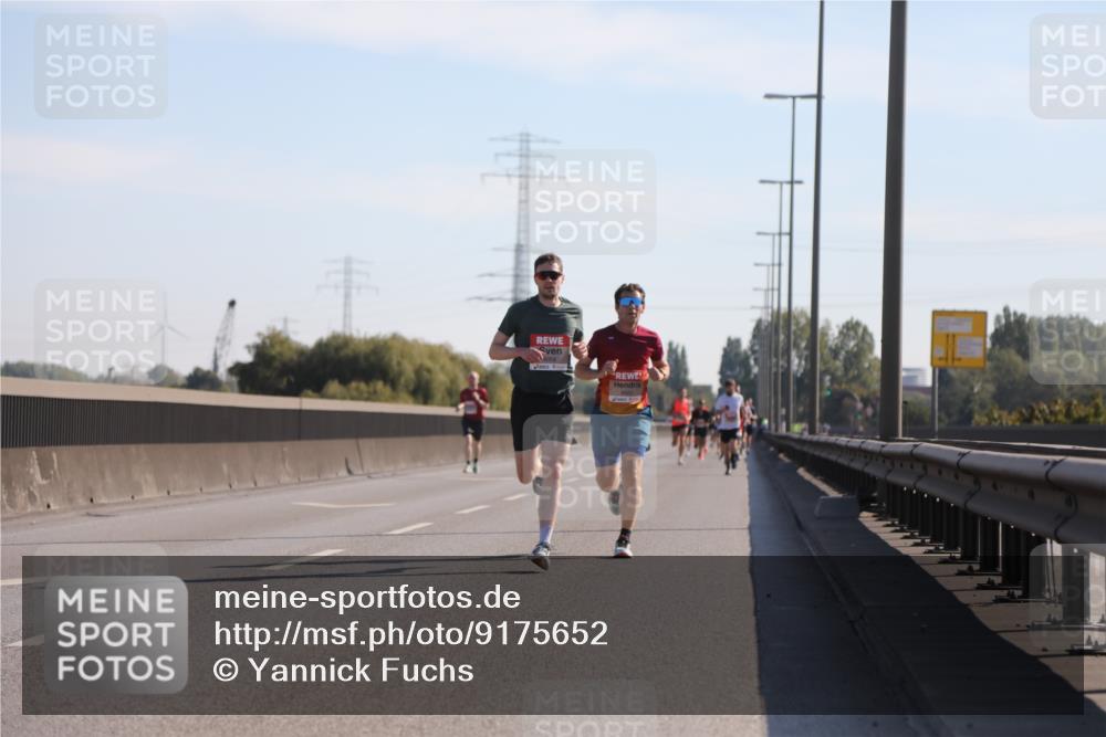 03.10.2025 - Köhlbrandbrückenlauf Yannick Fuchs http://msf.ph/oto/9175652 03.10.2025 11:12:32 Position 3 6422 meine-sportfotos.de