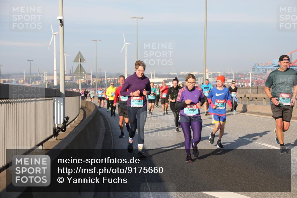 03.10.2025 - Köhlbrandbrückenlauf Yannick Fuchs http://msf.ph/oto/9175660 03.10.2025 08:45:31 Position 2 1470, 1501, 2015 meine-sportfotos.de