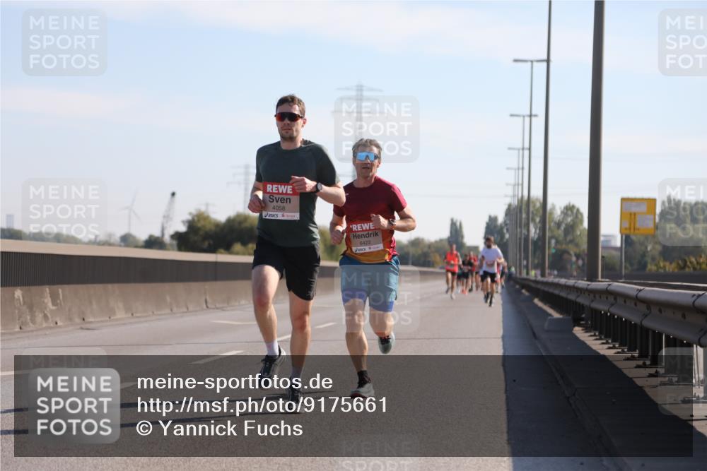 03.10.2025 - Köhlbrandbrückenlauf Yannick Fuchs http://msf.ph/oto/9175661 03.10.2025 11:12:34 Position 3 4058, 6422 meine-sportfotos.de