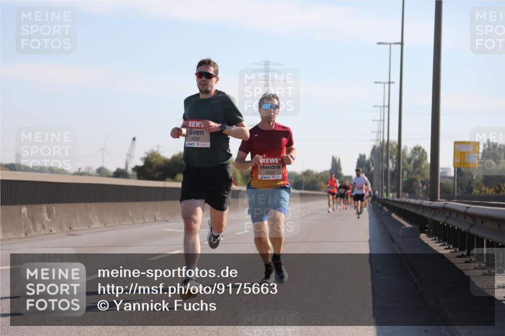 03.10.2025 - Köhlbrandbrückenlauf Yannick Fuchs http://msf.ph/oto/9175663 03.10.2025 11:12:34 Position 3 4058, 6422 meine-sportfotos.de