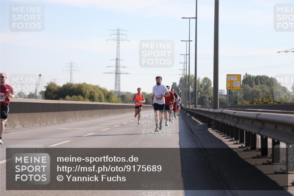 03.10.2025 - Köhlbrandbrückenlauf Yannick Fuchs http://msf.ph/oto/9175689 03.10.2025 11:12:40 Position 3  meine-sportfotos.de