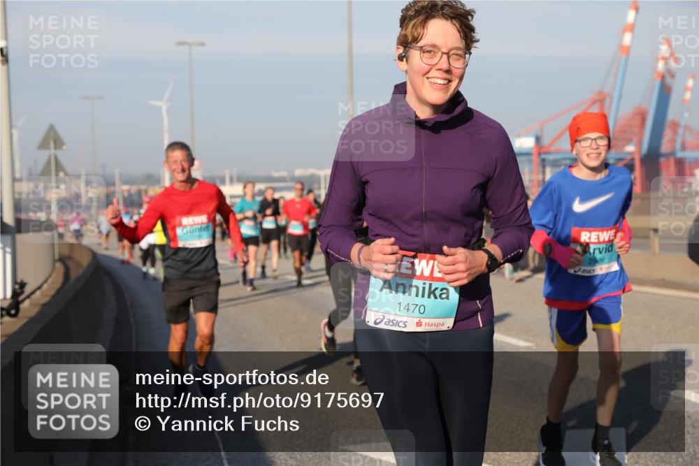 03.10.2025 - Köhlbrandbrückenlauf Yannick Fuchs http://msf.ph/oto/9175697 03.10.2025 08:45:34 Position 2 1470, 2906 meine-sportfotos.de